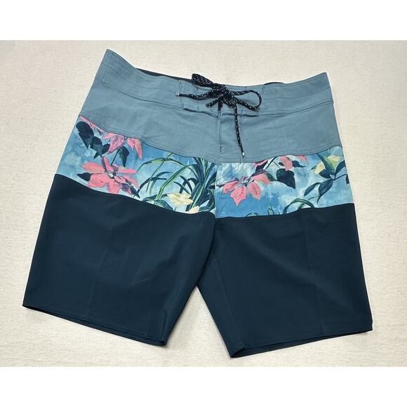 BILLABONG Tribong Pro Performance Swim Trunks Board Shorts Men’s Size 30 NWOT - Picture 1 of 10